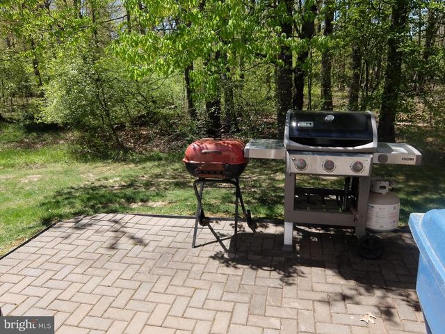 247 BRINLEY DR, Pennington, NJ 08534