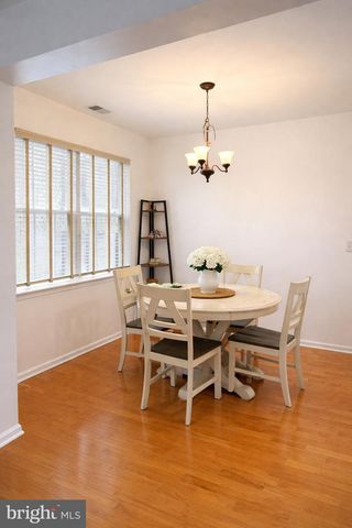 247 BRINLEY DR, Pennington, NJ 08534