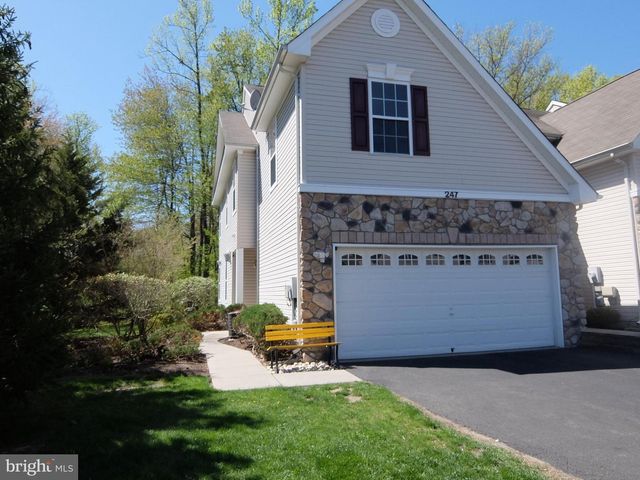 247 BRINLEY DR, Pennington, NJ 08534