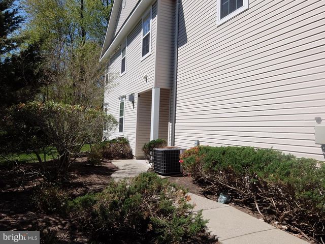 247 BRINLEY DR, Pennington, NJ 08534