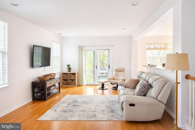 247 BRINLEY DR, Pennington, NJ 08534