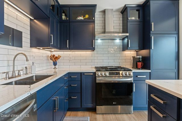 311 School Rd, Hope, ID 83836