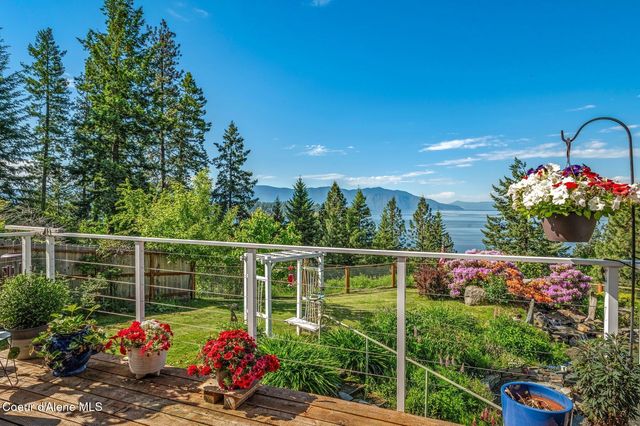 311 School Rd, Hope, ID 83836