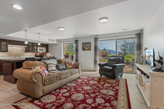 311 School Rd, Hope, ID 83836