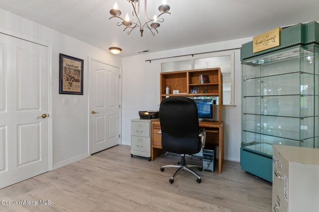 311 School Rd, Hope, ID 83836