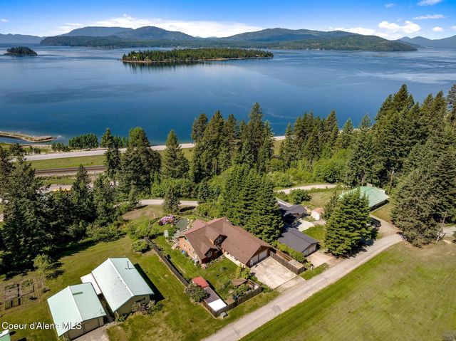 311 School Rd, Hope, ID 83836