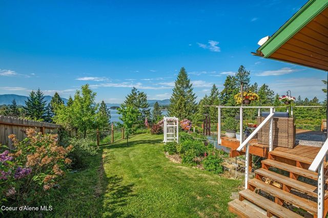 311 School Rd, Hope, ID 83836