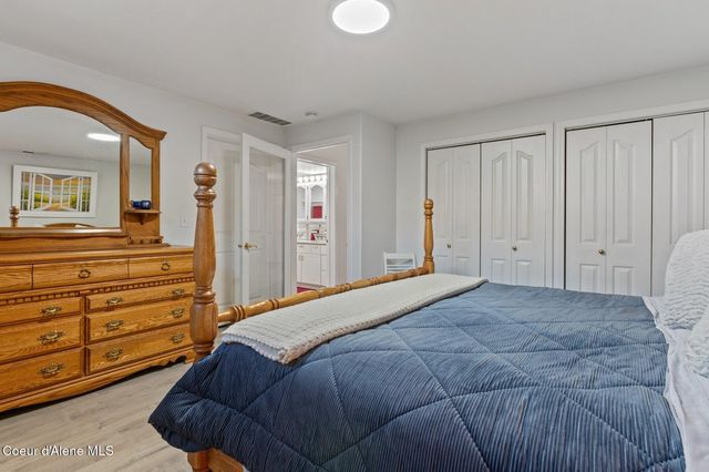 311 School Rd, Hope, ID 83836