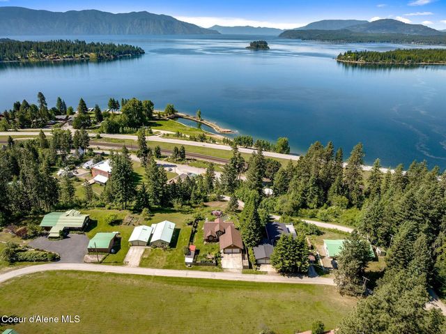 311 School Rd, Hope, ID 83836