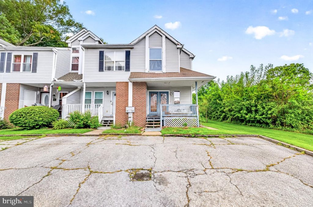 2 KATHY CT, New Castle, DE 19720 — exterior