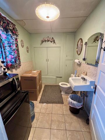 6 Fairfield Hill Road, St. Albans Town, VT 05478