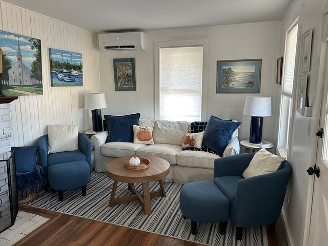 18 Marshfield Ave, Scituate, MA 02066