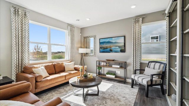 17058 Draper Way, Lakeville, MN 55044