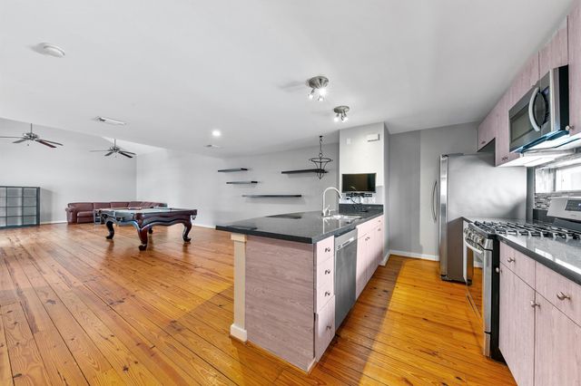 2614 Chenevert Street, Houston, TX 77004