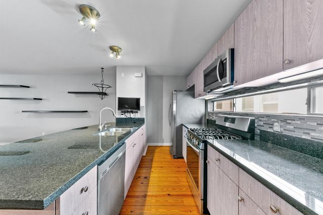 2614 Chenevert Street, Houston, TX 77004