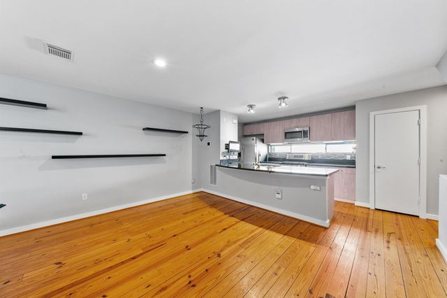 2614 Chenevert Street, Houston, TX 77004