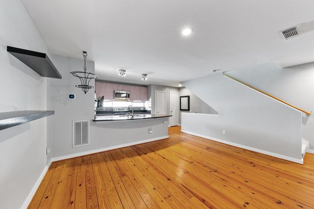 2614 Chenevert Street, Houston, TX 77004