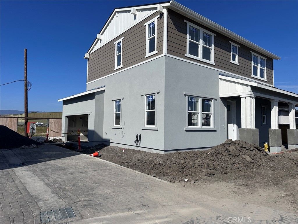 Image 2 of property listing at 208 Kitty Hawk Court, San Luis Obispo, CA 93401