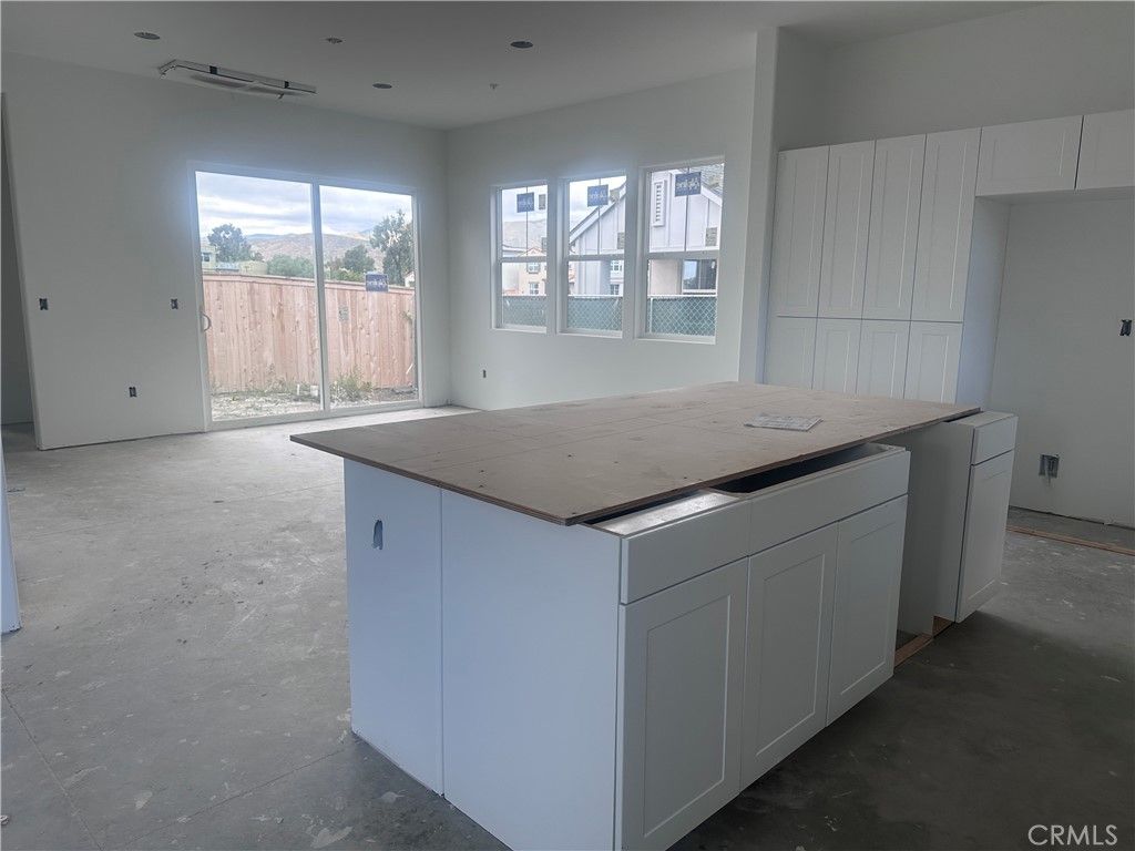 Image 6 of property listing at 208 Kitty Hawk Court, San Luis Obispo, CA 93401