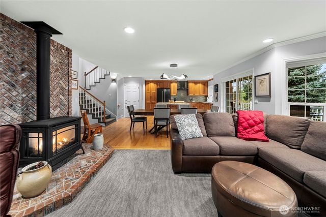 10316 43rd Street E, Edgewood, WA 98372