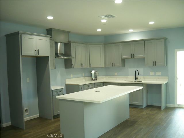 158 E Court Street, San Bernardino, CA 92410