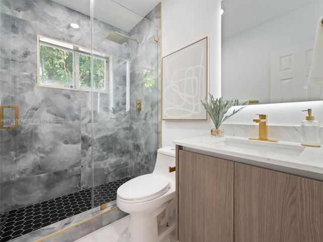 2764 NE 35th St, Fort Lauderdale, FL 33306