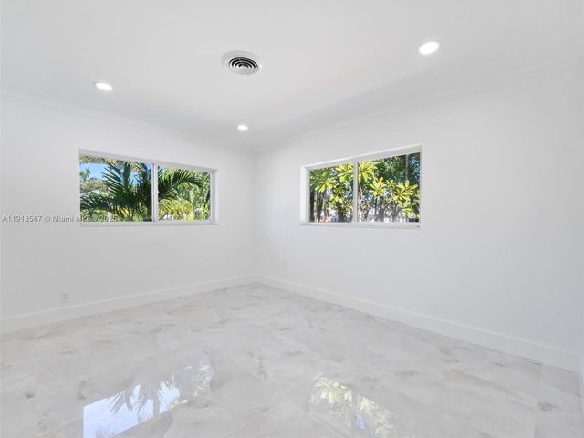 2764 NE 35th St, Fort Lauderdale, FL 33306