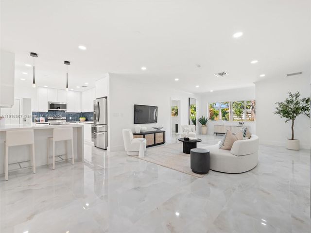 2764 NE 35th St, Fort Lauderdale, FL 33306