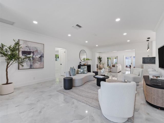 2764 NE 35th St, Fort Lauderdale, FL 33306