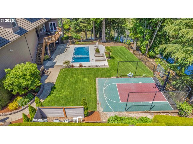 2672 Se VISTA Way, Gresham, OR 97080