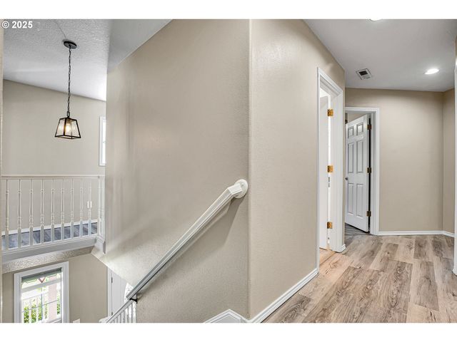 2672 Se VISTA Way, Gresham, OR 97080