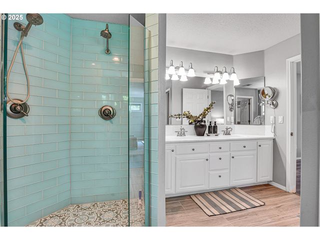 2672 Se VISTA Way, Gresham, OR 97080