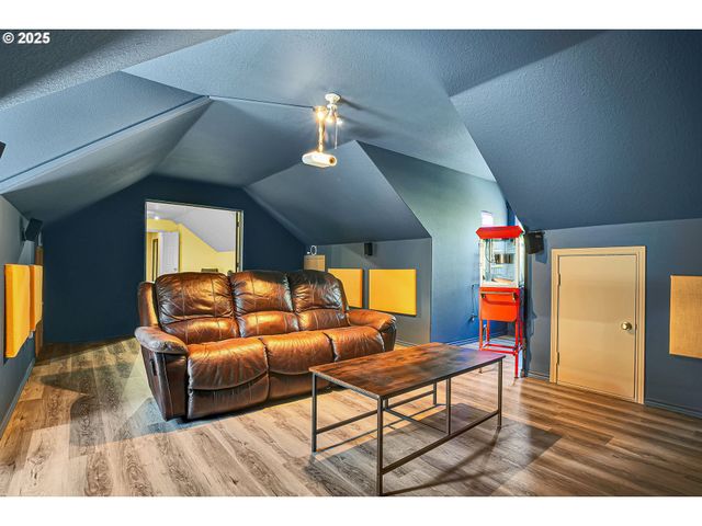 2672 Se VISTA Way, Gresham, OR 97080