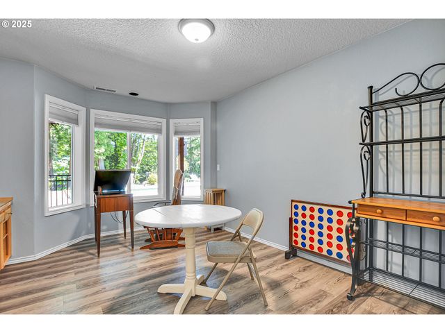 2672 Se VISTA Way, Gresham, OR 97080