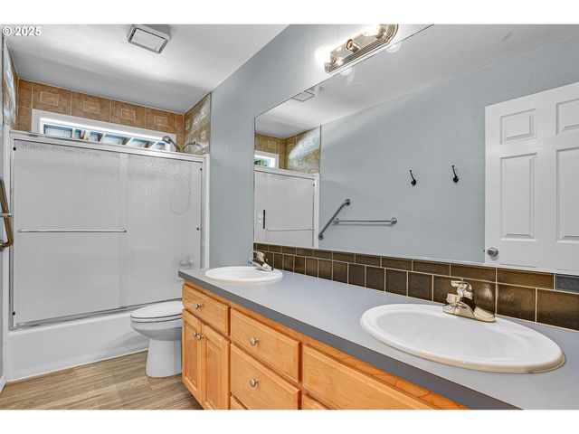 2672 Se VISTA Way, Gresham, OR 97080