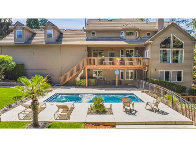 2672 Se VISTA Way, Gresham, OR 97080