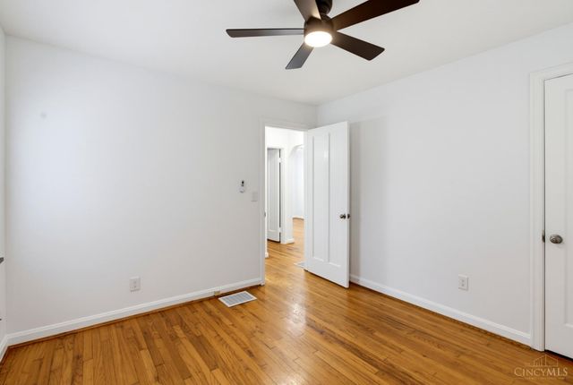 2034 Sundale Ave, North College Hill, OH 45239