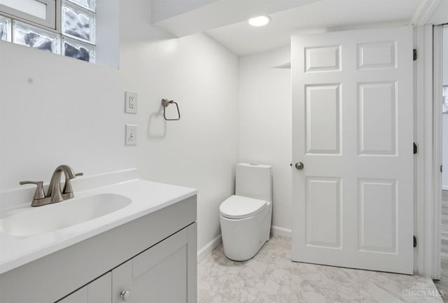 2034 Sundale Ave, North College Hill, OH 45239