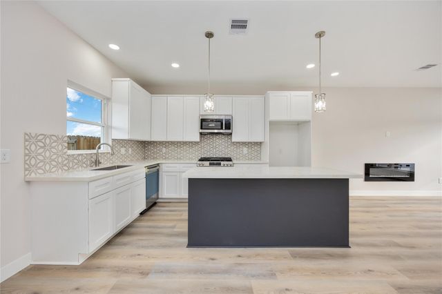 12650 Sai Baba Drive, Houston, TX 77038