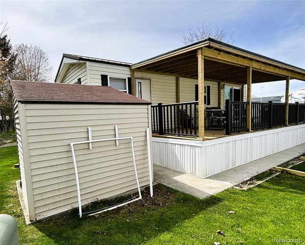 7166 Ben Franklin Drive, Lexington, MI 48450