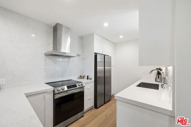 2233 4th Street 3, Santa Monica, CA 90405