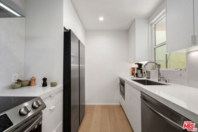 2233 4th Street 3, Santa Monica, CA 90405