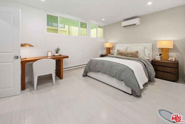2233 4th Street 3, Santa Monica, CA 90405