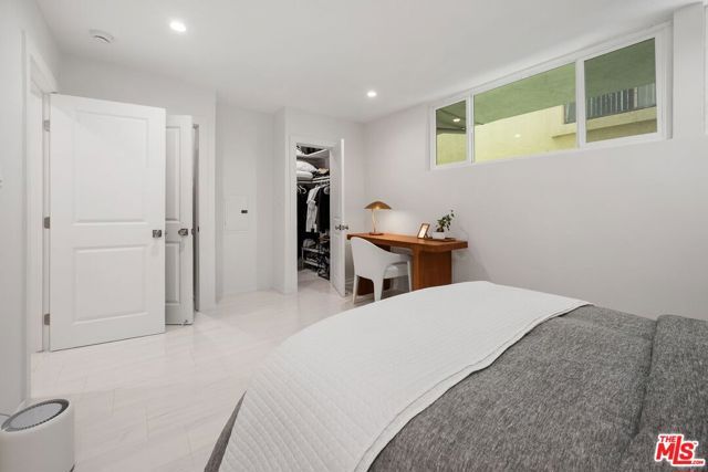 2233 4th Street 3, Santa Monica, CA 90405