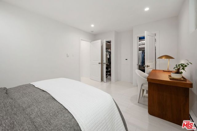 2233 4th Street 3, Santa Monica, CA 90405