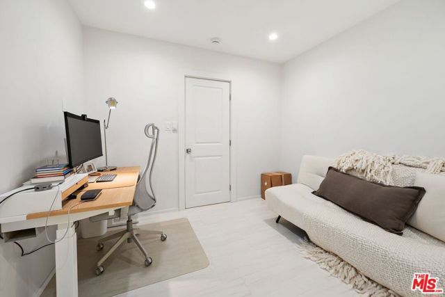 2233 4th Street 3, Santa Monica, CA 90405
