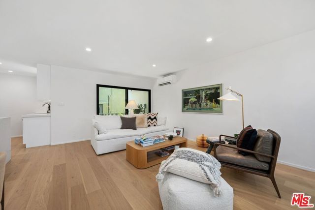 2233 4th Street 3, Santa Monica, CA 90405