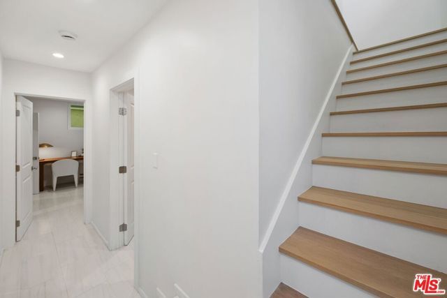 2233 4th Street 3, Santa Monica, CA 90405