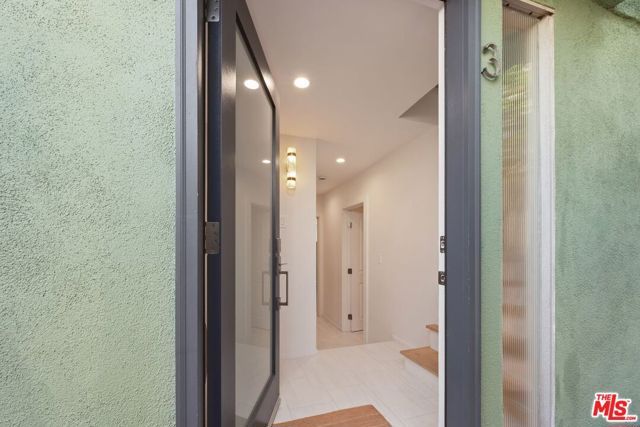 2233 4th Street 3, Santa Monica, CA 90405