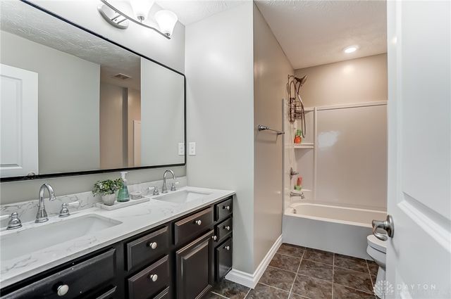 2603 Blueflag Street, Tipp City, OH 45371